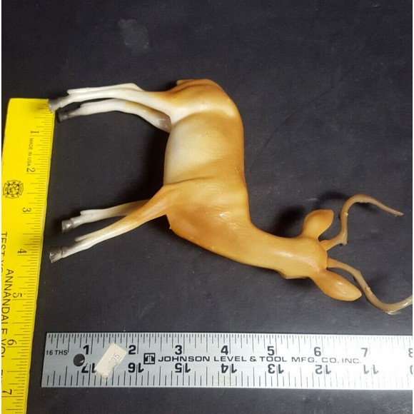 Vintage Hard Plastic Deer Made in Hong Kong - Picture 8 of 13